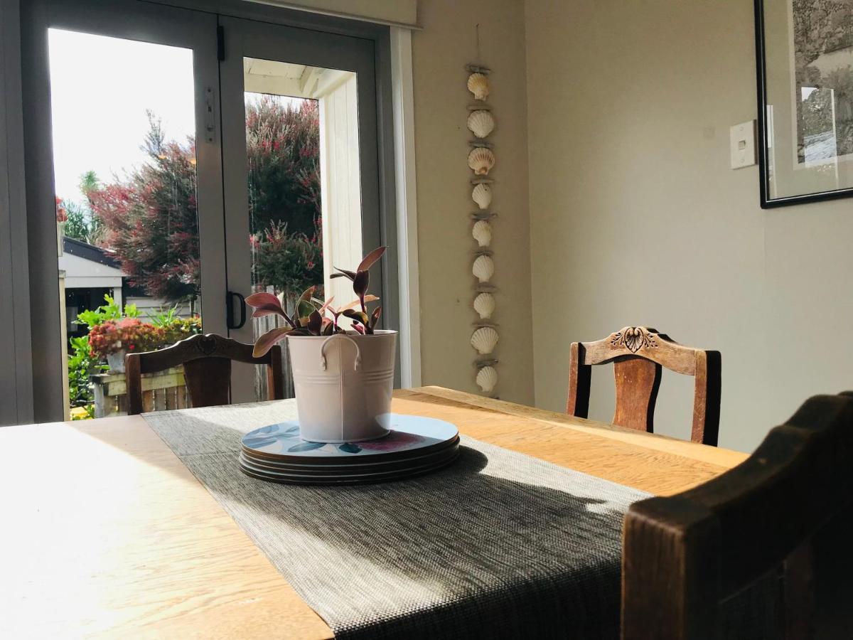 Serendipity Wharf Cottage Tairua Bagian luar foto