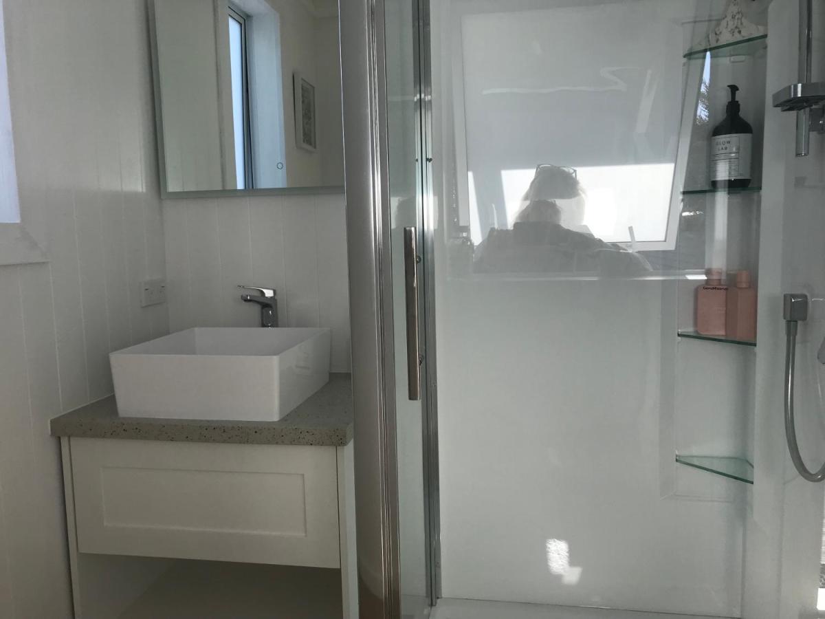 Serendipity Wharf Cottage Tairua Bagian luar foto