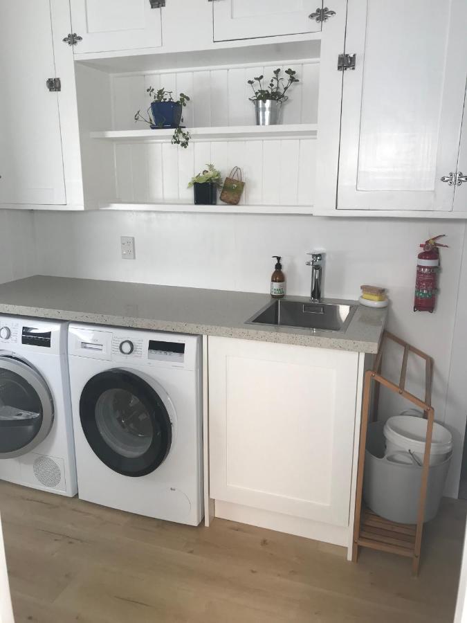 Serendipity Wharf Cottage Tairua Bagian luar foto